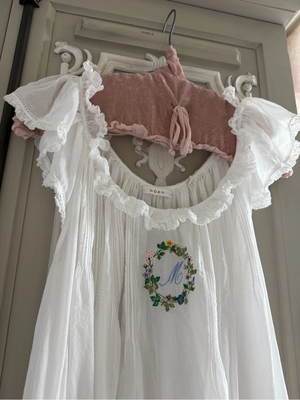 DOÉN “Heirloom Monogram” Nightgown, White, Embroidery Monogram, “M” Size L - Picture 3 of 15